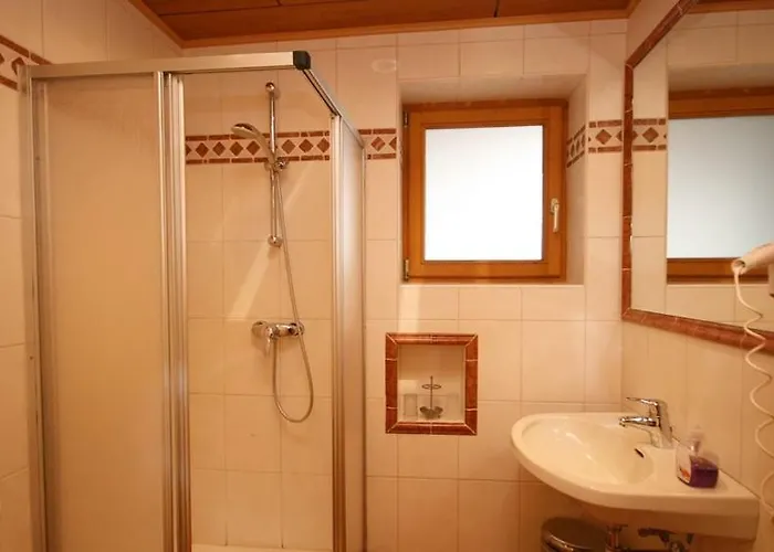 Alpenperle سخلادميخ